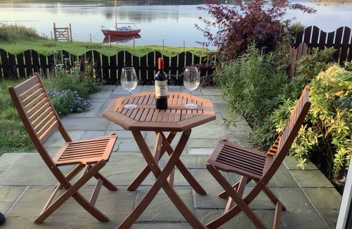 Oban House | Shoreline 2 Bedroom Cottage - Spectacular Sea, Loch, Castle, Mountain Views