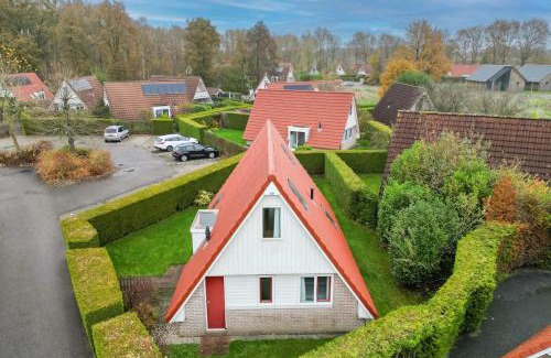 Zwiggelte House | Gele Kwikstaart I Ruime Woning met Mooie Zonnige Tuin