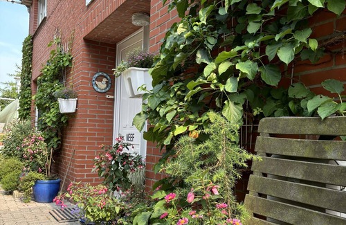 Emden Apartment | Gemütliche 2-raum-wohnung, 2 Pers., Emden am Deich, Parkplatz, Grillplatz, Wlan