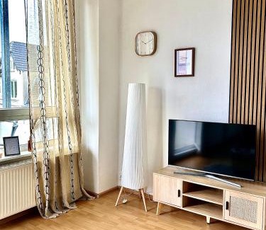 Neumuenster Apartment | Gemütliche 2-Zimmer Wohnung im Zentrum