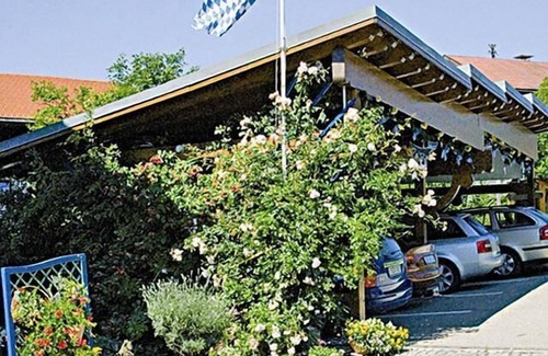 Bayerisch Eisenstein Apartment | Gemütliche 55qm FeWo mit 2 Schlafzimmern und Balkon