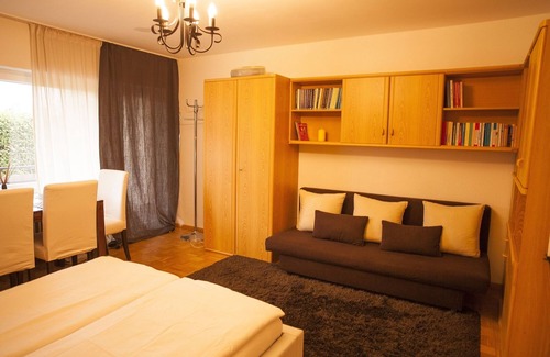 Merzhausen Apartment | Gemütliches Apartment "my Little Black Forest"