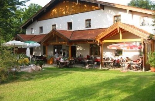 Staudach-Egerndach Apartment | Gemütliche Ferienwohnungen mit 2 Schlafzimmer, Dusche, WC