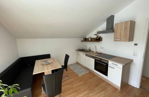 Blaibach Apartment | Gemütliche Ferienwohnung im 2.og Unterm Dach mit Kamin
