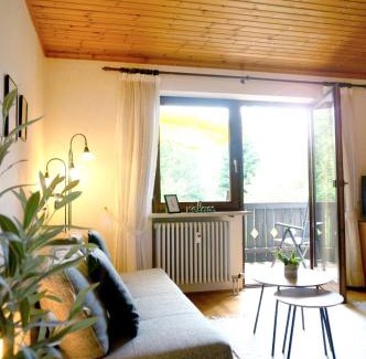 Zwiesel Apartment | Gemütliche Ferienwohnung mit Blick ins Grüne