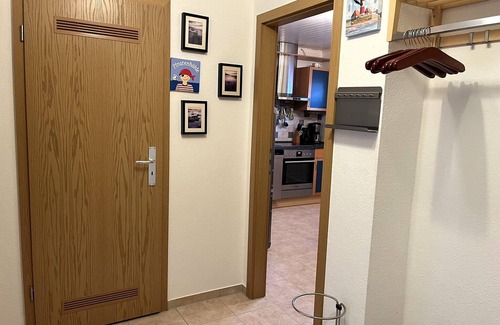 Westerdeichstrich Apartment | Gemütliche, Geräumige Ferienwohnung mit Großer Terrasse in Westerdeichstrich