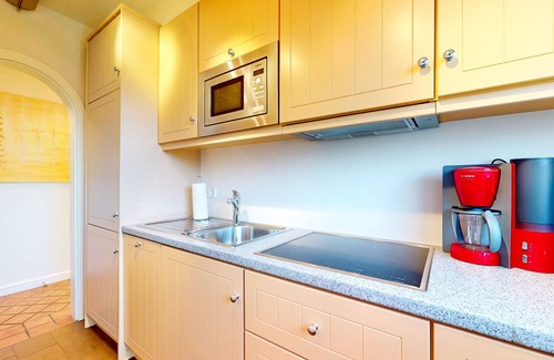 Archsum Apartment | Gemütliche Wohnung Unter Reet im Landhausstil im Traditionellen Archsum