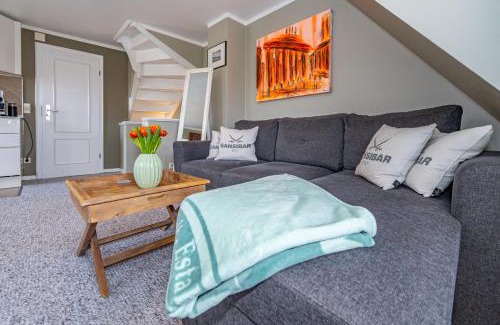 Keitum Apartment | Gemütliche Wohnung unter Reet mit Pool und Sauna in Keitum