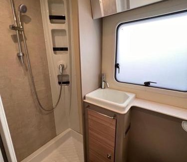 Pansheide Apartment | Gemütlicher Camper-Wiesnnah