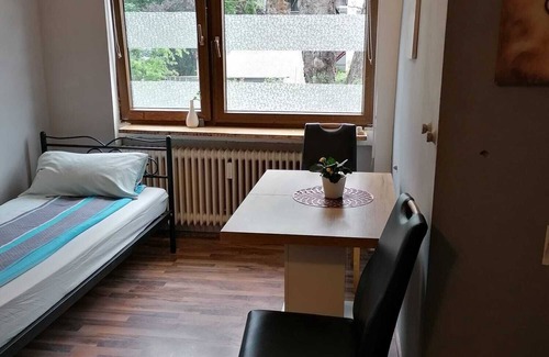 Almenhof House | Gemütliches Wg-zimmer in Grünem Mannheimer Almenhof
