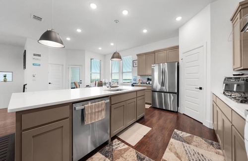 Rowlett Condo | Gem by the Lake