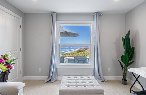 Daly City House | Gem by the sea-none obstructive ocean view in Daly city