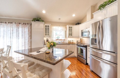 Milwaukie House | Gem close to downtown!
