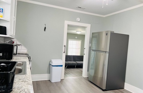 Winston - Salem House | 🏡 Gem Conv 2 WF Baptist/Novant Health/Hanes Mall Great for Medical Workers 🏡
