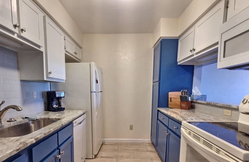 Horseshoe Bay Condo | Gem of HSB: 3bdrm Hill Country Escape with Lake views !