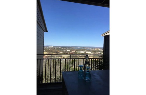 Horseshoe Bay Condo | Gem of HSB: 3bdrm Hill Country Escape with Lake views !