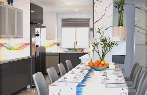 Oceanside House | GemCoastalHome,Grill,ModernAmenities,Fireplace,HotTub,EVChargerLegoland,Safari