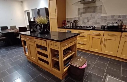 Watford Bed & Breakfast | Gemstone Manor