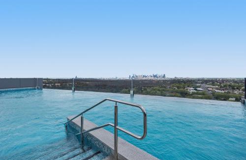 Alphington Apartment | Generous 2-Bed Apartment with Great Amenities