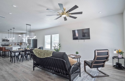 Eastside Promise Neighborhood House | Generous 5BR/3BA Haven Close to Alamo & Riverwalk!
