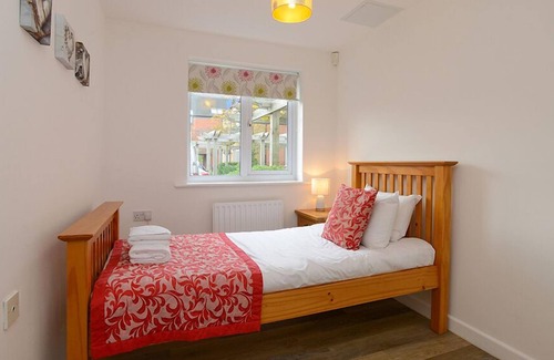 West Bridgford Apartment | Generous & Available Ground Flr Apt,West Bridgford