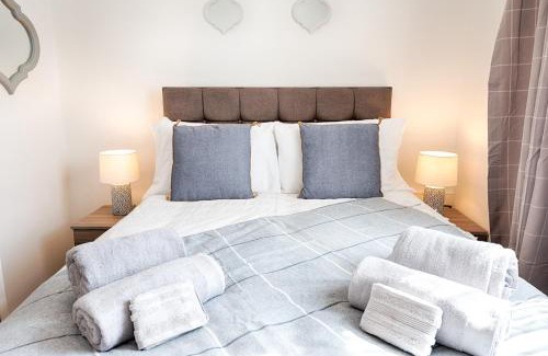Landore Apartment | Generous House near The Liberty Stadium