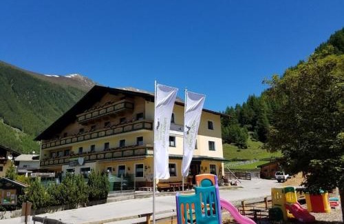 Niederthai House | Gentian Riding stable Alpine Appart