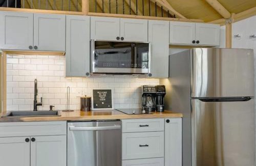 Canyon Lake House | Gentry- Luxury Yurt-Cabin - Family Glamping Canyon Lake w Private Hot Tub