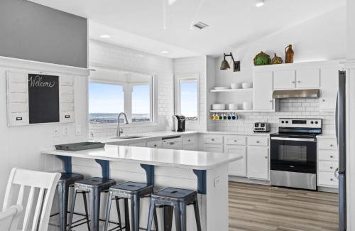 Holden Beach House | Genuine Holden Beach Ocean front with private pool and great beach views