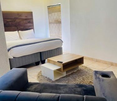 Pretoria House | Genza Guesthouse in Pretoria