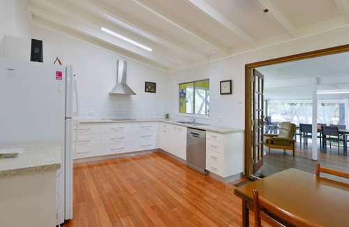Marybrook House | Geographe Gateway - On the Bay. Entrance to the Margaret River Wine district.