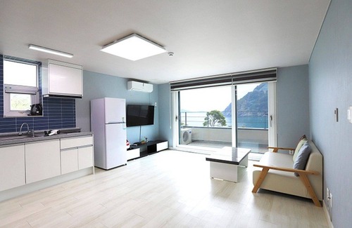Geoje House | Geoje Island The Grace Pension