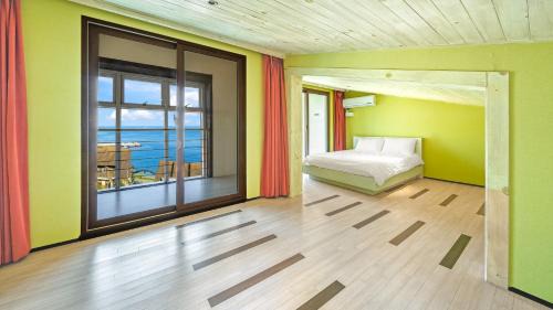 Kungnong House | Geojedo Pilos Ocean View Pension