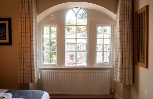 Tideswell Hotel | George Inn