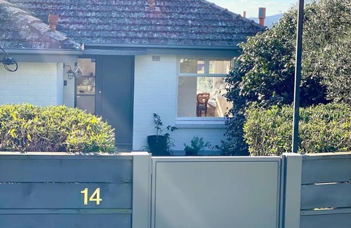 East Launceston House | 'George's' - "home away from home"