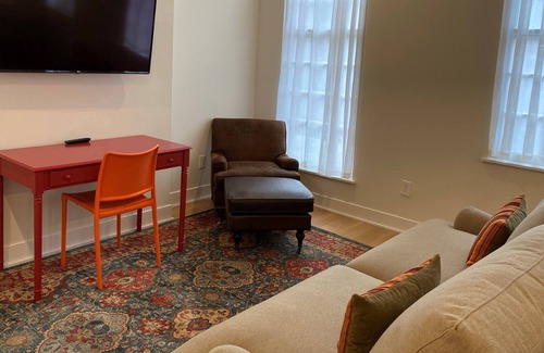 Georgetown Apartment | Georgetown, New Boutique Apt in Historic Bldg, 1BR 1BA