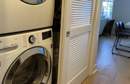 Georgetown Apartment | Georgetown, New Boutique Apt in Historic Bldg, 1BR 1BA
