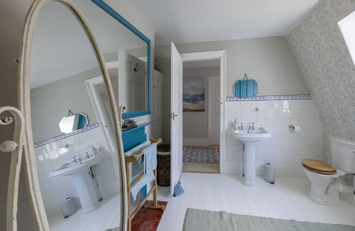 Herne Bay House | Georgian Home great for family Gatherings !