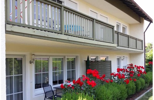 Bad Birnbach Apartment | Geräumige Ferienwohnung (80m2) mit Blick übers Rottal.