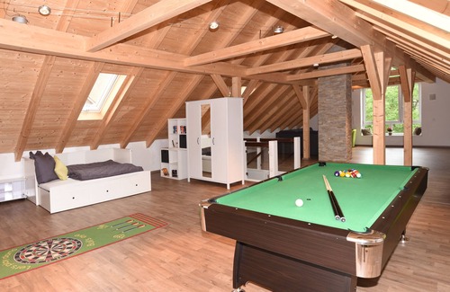 Himmelkron House | Geräumige Ferienwohnung mit Blick auf den Weißen Main
