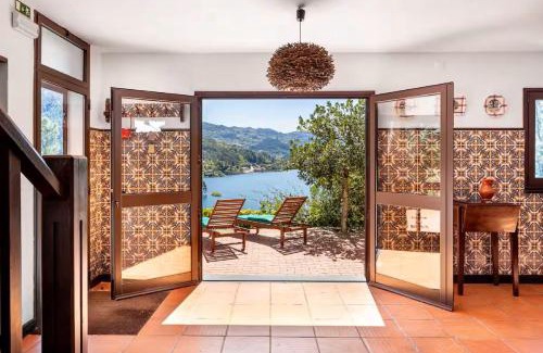 Vilar da Veiga House | Gerês Mountain Lake Views by Gerês Casas