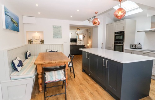 Edern House | GERALLT, pet friendly, character holiday cottage in Morfa Nefyn