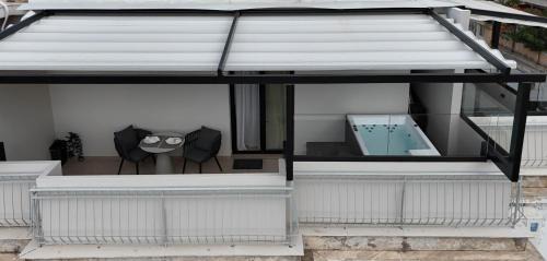Omonia Apartment | Geraniou Boutique Studio