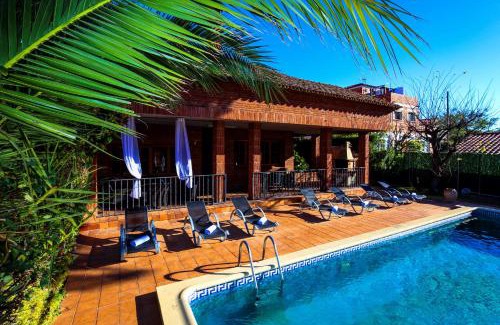 Cambrils Villa | GERANIS VILLA ONLY FAMILIES Planet Costa Dorada