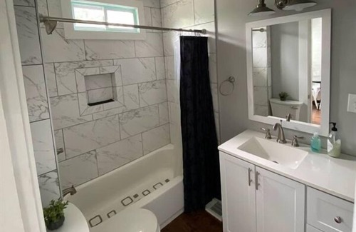 Germantown House | Germantown Gem - 7BR/3.5BA - 2 Houses Side by Side
