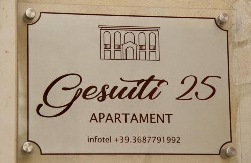 Old Town Apartment | Gesuiti 25