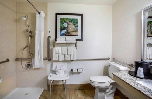 Castro Valley House | Get a great night’s rest near Oakland Coliseum!