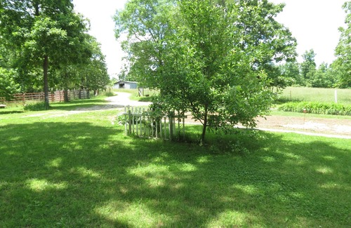 Ellsinore House | Get Away Acres 1/2 mile off highway 60 extra sanitized