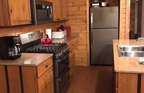 Hayward Cabin | Get away from it all at Tranquility on beautiful Teal Lake "the Quiet Lake"
