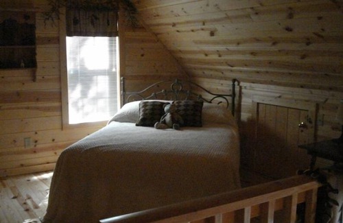 Blairsville Cabin | Get Away from it All in This Immaculate Cabin in the Woods